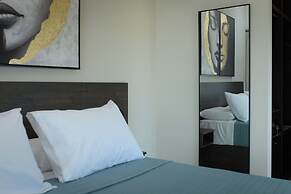 Envy SeaSide Suites