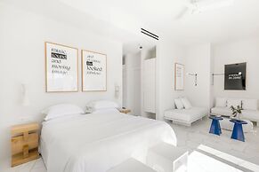TWWO Antiparos