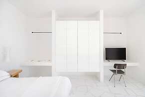 TWWO Antiparos
