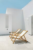 TWWO Antiparos