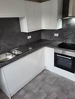 130m2 New House 2024 - 3 Bedrooms - Free Fast Wifi - Free off Street P