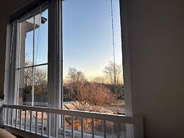 130m2 New House 2024 - 3 Bedrooms - Free Fast Wifi - Free off Street P