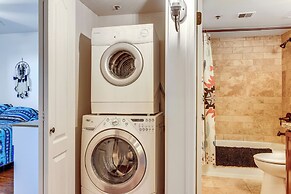 Golf Views & Pool Access: Central Scottsdale Condo