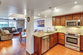 Golf Views & Pool Access: Central Scottsdale Condo