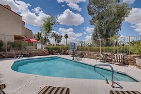 Golf Views & Pool Access: Central Scottsdale Condo