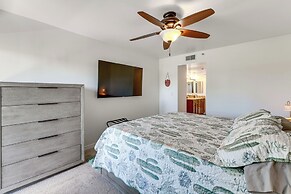 Golf Views & Pool Access: Central Scottsdale Condo