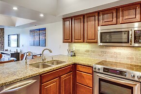 Golf Views & Pool Access: Central Scottsdale Condo