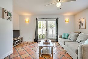 < 1 Mi to Las Olas Boulevard: Cozy Retreat w/ Yard