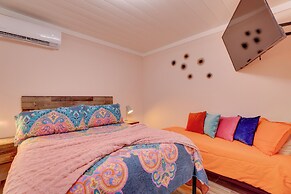 6 Mi to Siesta Beach: Outdoor Oasis w/ Hot Tub