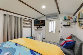 6 Mi to Siesta Beach: Outdoor Oasis w/ Hot Tub