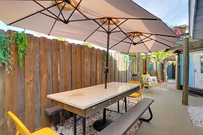 6 Mi to Siesta Beach: Outdoor Oasis w/ Hot Tub