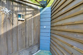 6 Mi to Siesta Beach: Outdoor Oasis w/ Hot Tub