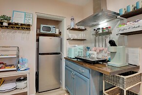 6 Mi to Siesta Beach: Outdoor Oasis w/ Hot Tub