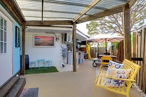 6 Mi to Siesta Beach: Outdoor Oasis w/ Hot Tub