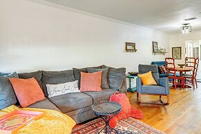 Walk to Parks & Golf: Artsy Bungalow in Lakeland!