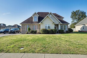 Island Vibes: Home w/ Fire Pit in Murfreesboro!