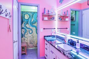 Island Vibes: Home w/ Fire Pit in Murfreesboro!