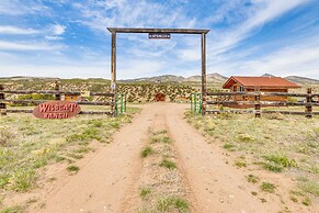 Sunset & Mtn Views: Rustic Colorado Retreat!