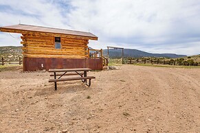 Sunset & Mtn Views: Rustic Colorado Retreat!