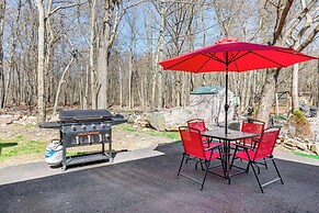 Lake & Beach Access: Bbq-ready Poconos Retreat!