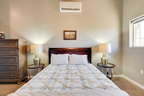 Walk to Wineries: Elgin Wine Country Retreat!