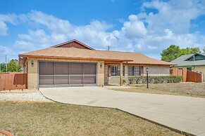 5 Mi to Lake Monroe: Chic Home w/ Saltwater Pool!