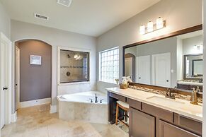 26 Mi to Houston: Spacious Home w/ Fenced Yard!