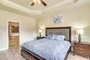 26 Mi to Houston: Spacious Home w/ Fenced Yard!