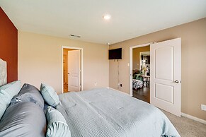 Patio & Fenced Yard: Peaceful Venus Retreat