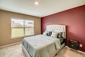 Patio & Fenced Yard: Peaceful Venus Retreat