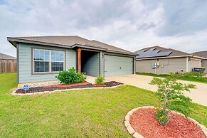 Patio & Fenced Yard: Peaceful Venus Retreat