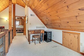 8 Mi to IU: Cabin w/ Reading Nook, Fire Pit & Yard