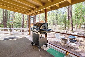 Hike, Fish & Golf: Cabin w/ Fireplace in Pinetop!