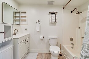 Hike, Fish & Golf: Cabin w/ Fireplace in Pinetop!