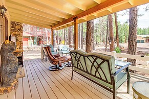Hike, Fish & Golf: Cabin w/ Fireplace in Pinetop!