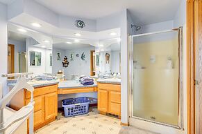 Furnished Deck w/ Forested Views: Manawa Home!