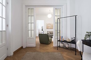 Stunning 3BR Apartment in Bucharest