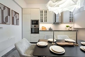 Stunning 3BR Apartment in Bucharest
