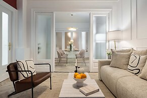 Elegant 3BR Retreat - Steps Away Cismigiu Gardens