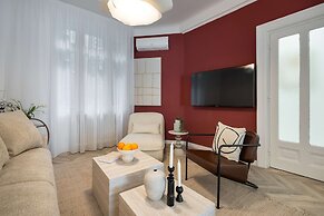 Elegant 3BR Retreat - Steps Away Cismigiu Gardens