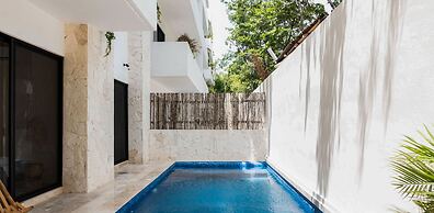 Modern 1BR w Private Pool Surround Speakers
