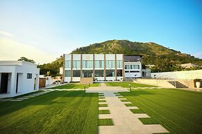 Abram Hills Hotel Ltd