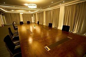 Abram Hills Hotel Ltd