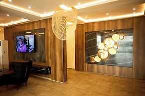 Abram Hills Hotel Ltd