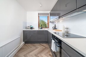JOIVY Modern and elegant 2-bedrooms apt