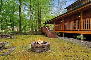 Elk Rapids On Cosby Creek 3 Bedroom Cabin