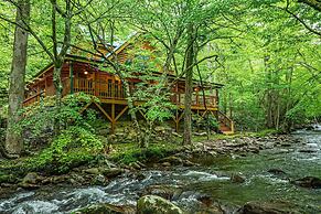 Elk Rapids On Cosby Creek 3 Bedroom Cabin