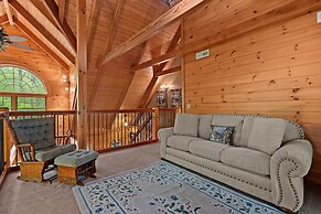 Elk Rapids On Cosby Creek 3 Bedroom Cabin