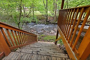 Elk Rapids On Cosby Creek 3 Bedroom Cabin