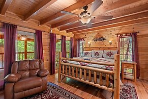 Elk Rapids On Cosby Creek 3 Bedroom Cabin